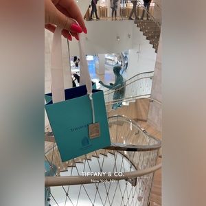 Meet your Posher, Candy